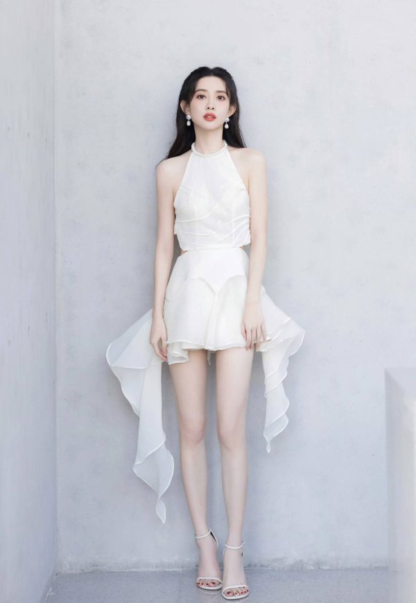 股票加杠杆在哪里加 孟子义170cm沙漏身材曝光！腰细过名牌，真实原因让人不淡定了